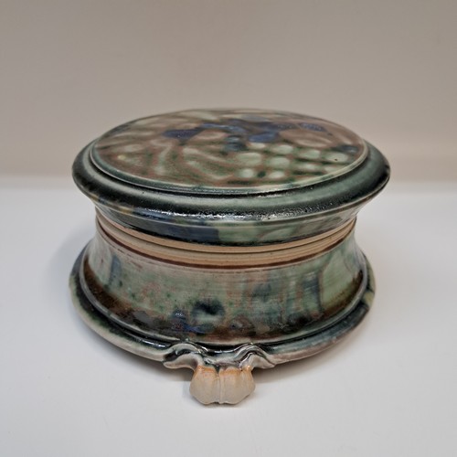 Click to view detail for #251230 Lidded Round Treasure Green Box $28